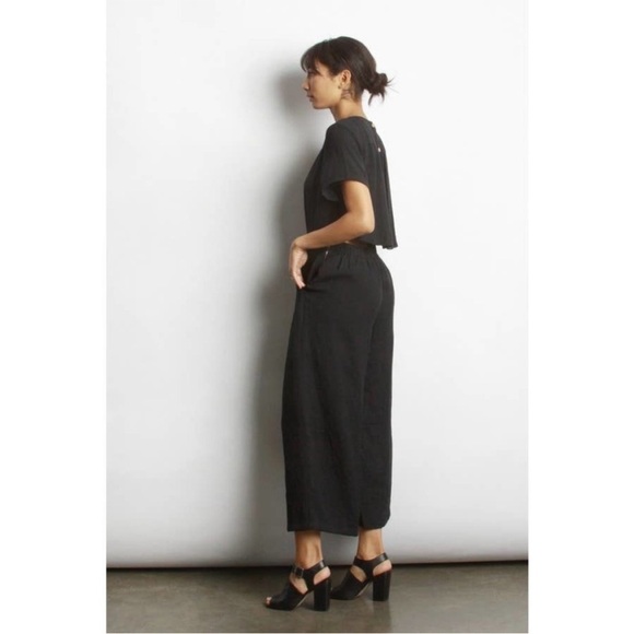 Mod Ref Black Kai Short Sleeve Wide Leg Jumpsuit Back Button Minimalist Pocket - Picture 3 of 10